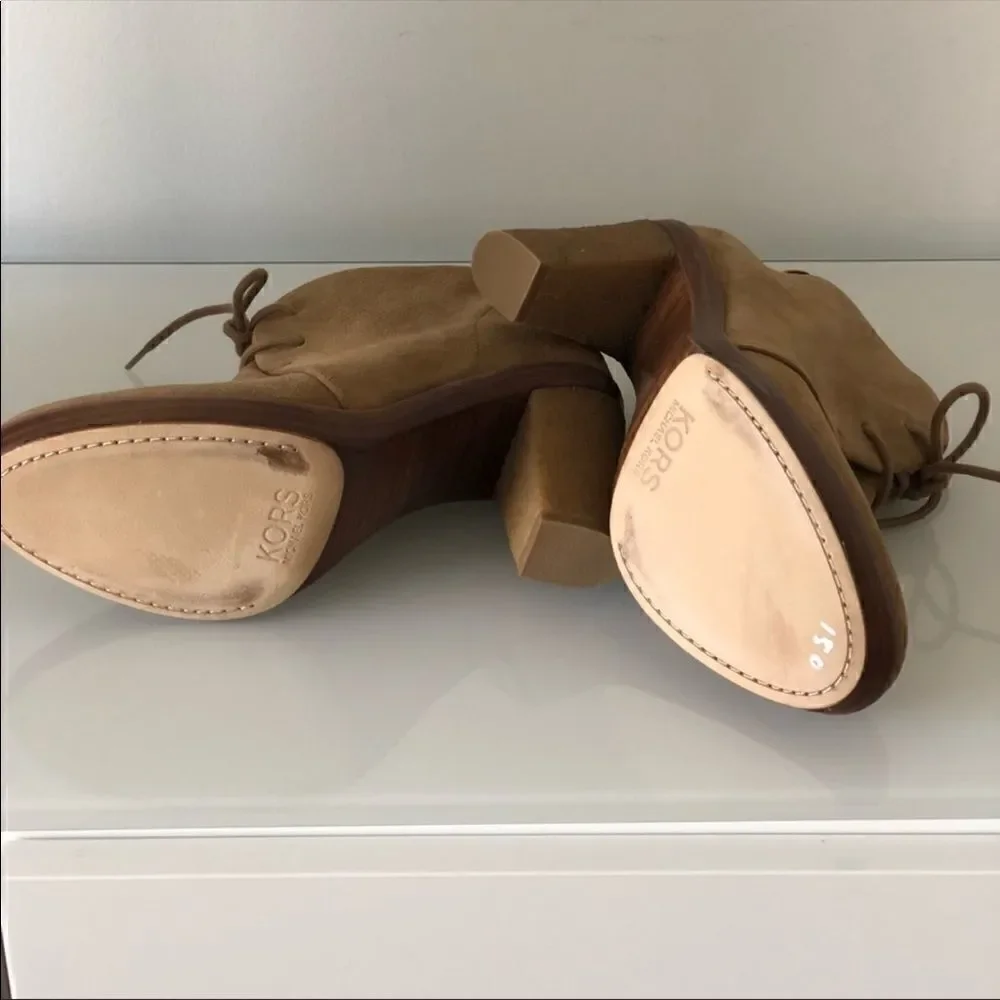 NWOT KORS Michael Kors Booties